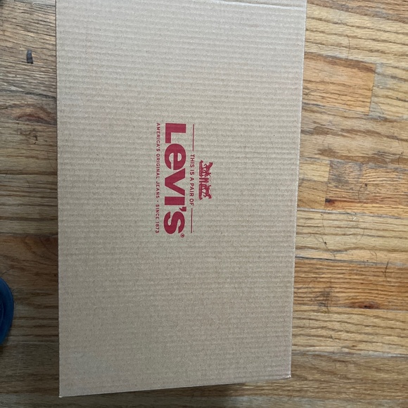 Men’s Levi’s Lance white slip on - Picture 1 of 6